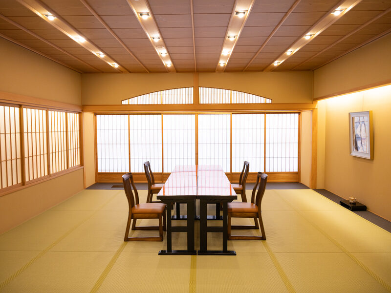 広間(障子の光)